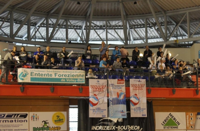 Tribune mezzanine Palais des sport Andrézieux