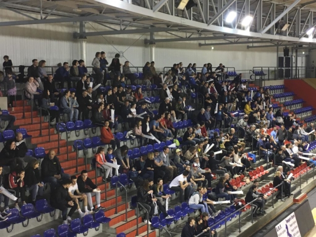 EFVB/ CASE : les tribunes se remplissent