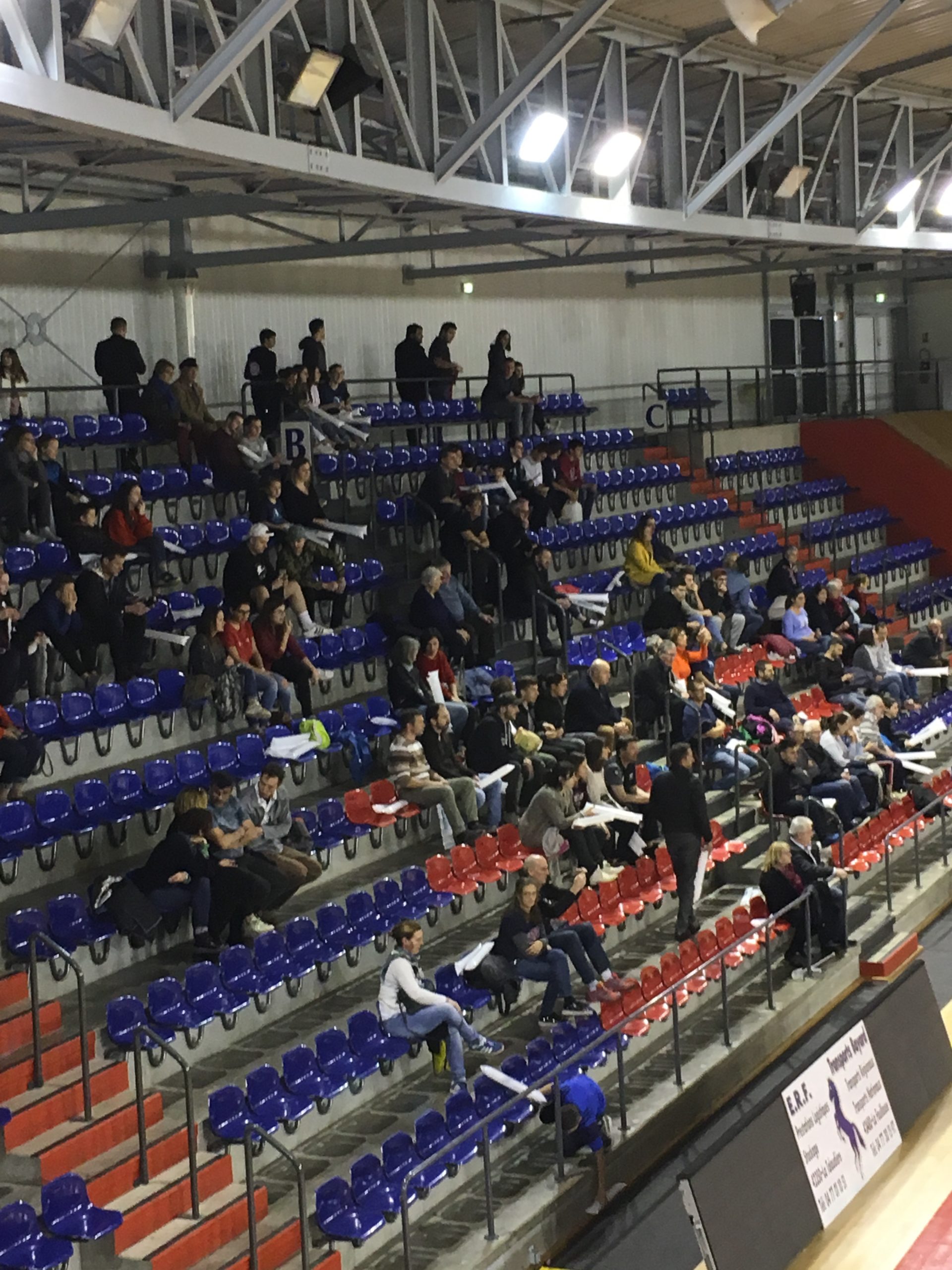 EFVB / CASE : les tribunes se remplissent