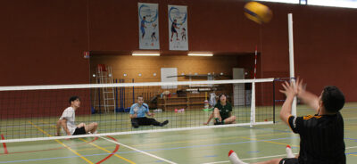 Initiation au volley assis à l’Entente Forézienne de Volleyball